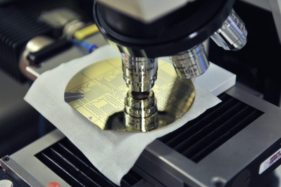 Italian lab experimenting with new nanostructured materials | Marco Saroldi | Shutterstock.com