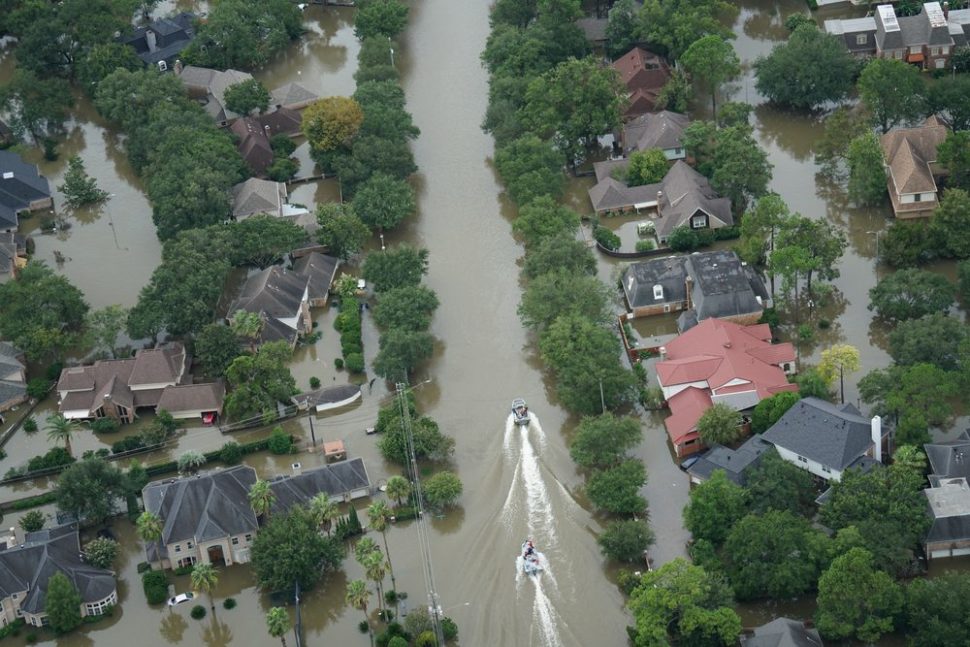 Houston post-Hurricane Harvey | DIIMSA Researcher | Shutterstock.com