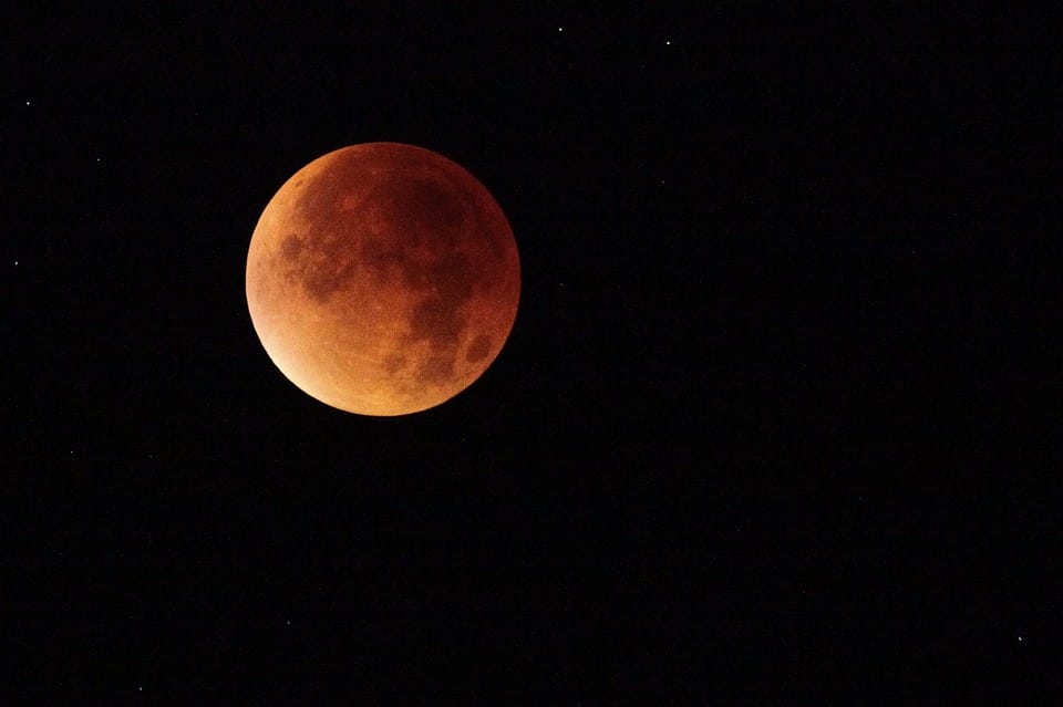 Blood Moon/ Lunar Eclipse | Temudjin | Pixabay.com