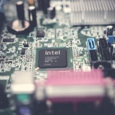 Intel's new facility could give their company a significant boost in the future. ¦ Pok Rie /  Pexels